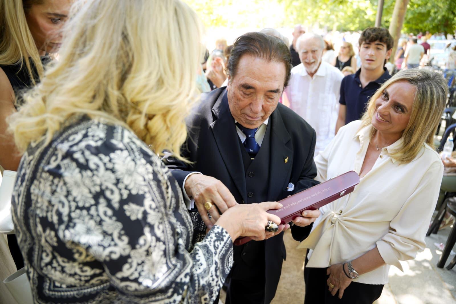 El Templete de la Música de Granada pasa a llamarse Miguel Ángel Gómez-Martínez en homenaje a su trayectoria El Templete de la Música de Granada pasa a llamarse Miguel Ángel Gómez-Martínez en homenaje a su trayectoria
