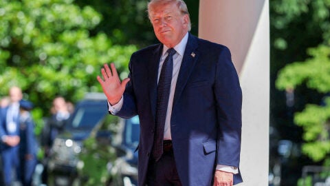 Donald Trump en su llegada a Francia para la cumbre del G7