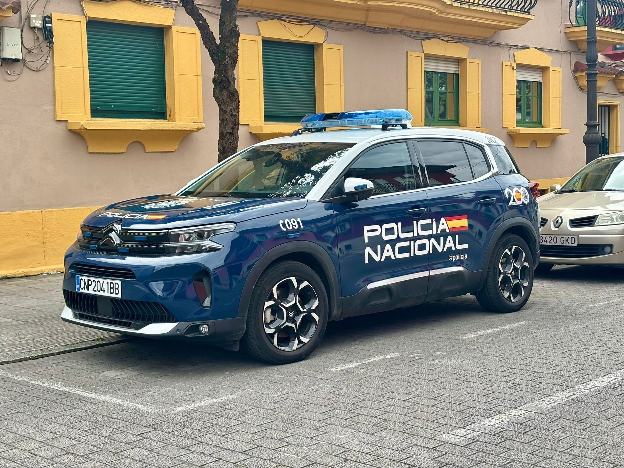 Coche de la Policía Nacional Coche de la Policía Nacional