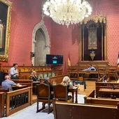 El Consell cierra el caso Bestard sin cesarlo pese a un informe que documenta un uso "inapropiado" de tres coches oficiales El Consell cierra el caso Bestard sin cesarlo pese a un informe que documenta un uso "inapropiado" de tres coches oficiales