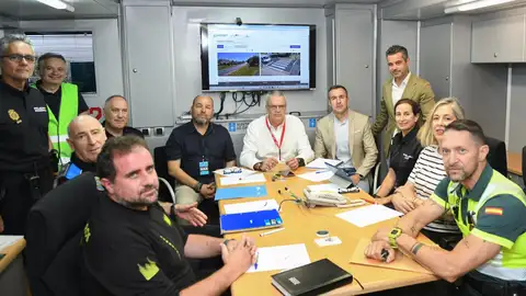 El dispositivo de seguridad de 'O Son do Camiño' contará desde el jueves has ta el domingo con más de 1.300 efectivos en Santiago El dispositivo de seguridad de 'O Son do Camiño' contará desde el jueves has ta el domingo con más de 1.300 efectivos en Santiago