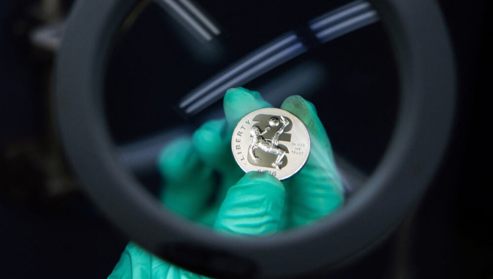 El anverso de una de las monedas