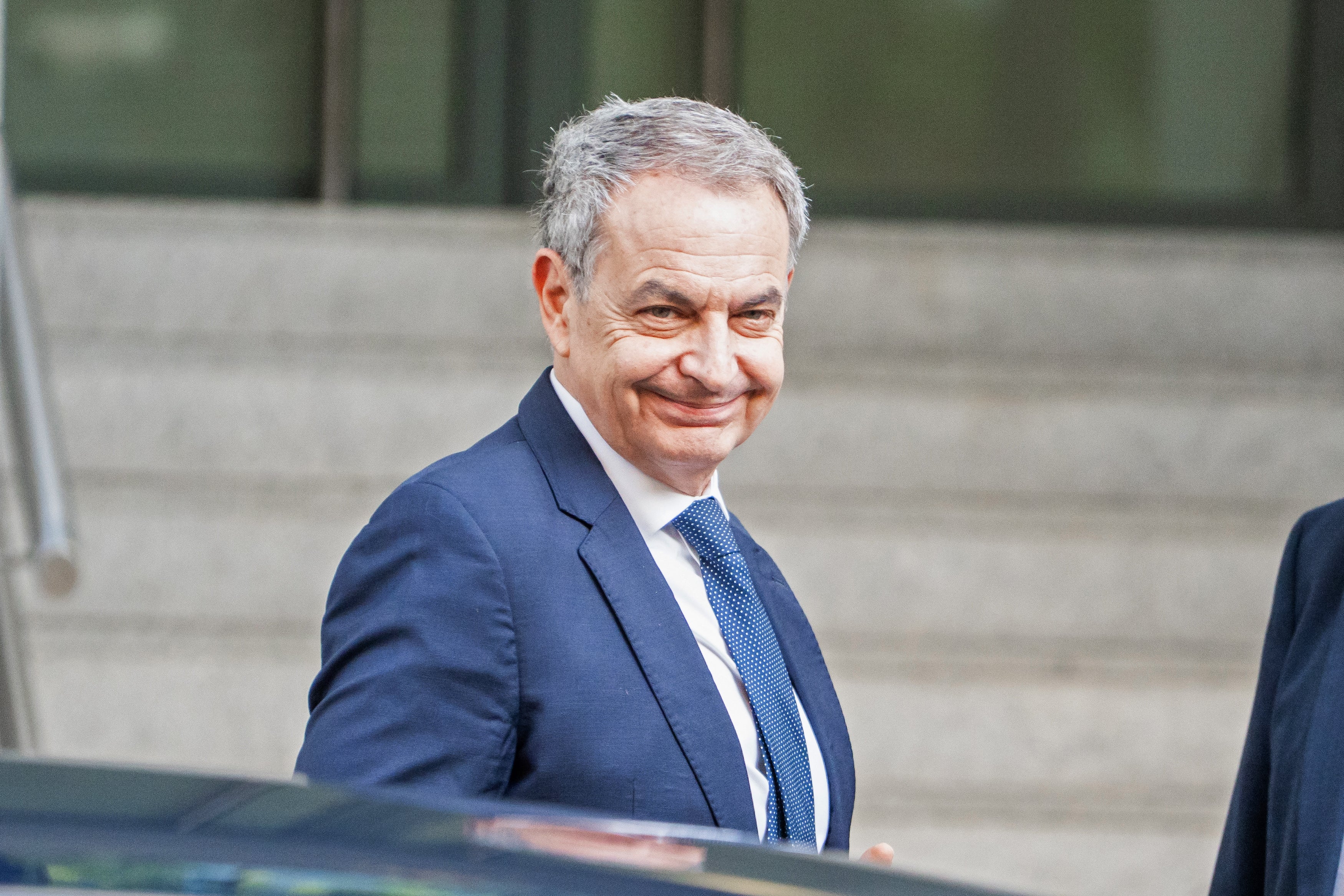 Tertulia: La declaración de Zapatero, su comunicado y el choque entre Feijóo y Sánchez en el Congreso (17/06/2026) Tertulia: La declaración de Zapatero, su comunicado y el choque entre Feijóo y Sánchez en el Congreso (17/06/2026)