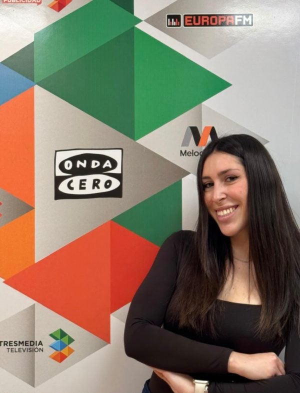 La periodista Miriam Bañón recibe este jueves el I Premio Nacional de Periodismo de la Ruta del Vino y Cava Ribera del Guadiana La periodista Miriam Bañón recibe este jueves el I Premio Nacional de Periodismo de la Ruta del Vino y Cava Ribera del Guadiana