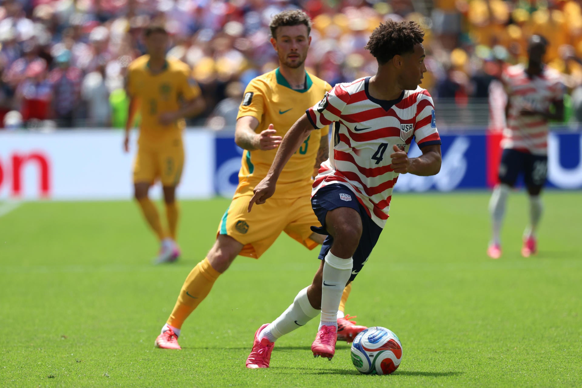 Última hora del Mundial de Fútbol 2026: Estados Unidos vence 2-0 a Australia y se clasifica a la siguiente ronda Última hora del Mundial de Fútbol 2026: Estados Unidos vence 2-0 a Australia y se clasifica a la siguiente ronda