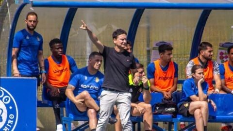 Adri&aacute;n Gonz&aacute;lez, entrenador del Caudal