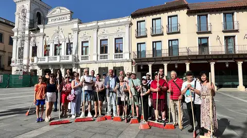 PSOE y vecinos de diversos barrios denuncian "un problema de salud pública" en Guadalajara PSOE y vecinos de diversos barrios denuncian "un problema de salud pública" en Guadalajara