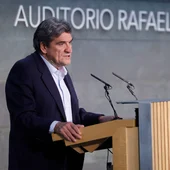El gobernador del banco de España no cree que haya un problema de salarios bajos y recomienda "buscar mejores trabajos" El gobernador del banco de España no cree que haya un problema de salarios bajos y recomienda "buscar mejores trabajos"