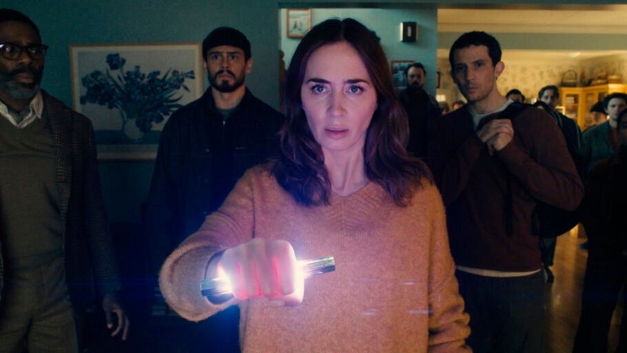 Los actores Colman Domingo, Tommy Martinez, Emily Blunt yJosh O'Connor en una escena de la pel&iacute;cula 'El d&iacute;a de la revelaci&oacute;n', de Steven Spielberg.