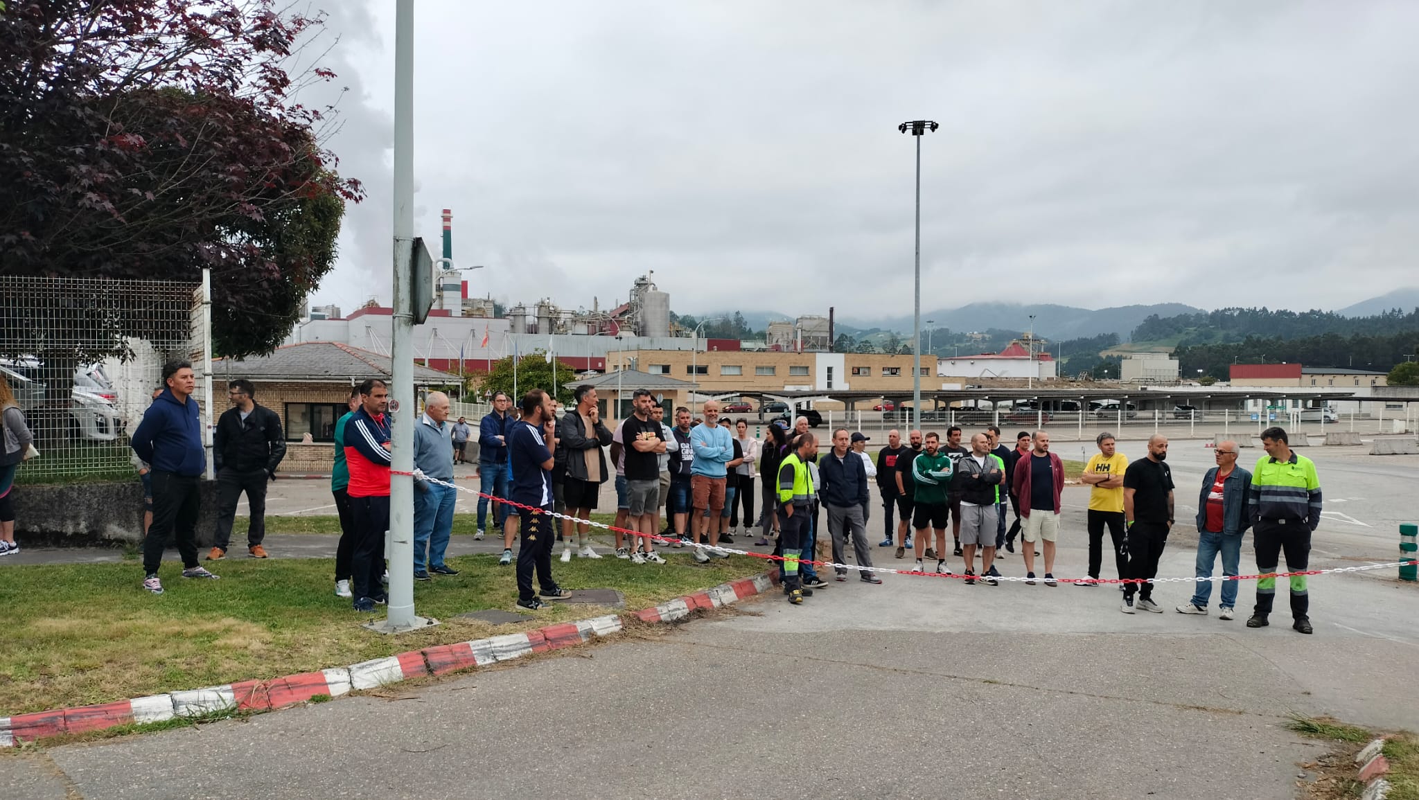 Zardain ve “claramente positiva” la huelga de Ence Navia y avisa: “Esto es solo el principio” Zardain ve “claramente positiva” la huelga de Ence Navia y avisa: “Esto es solo el principio”