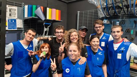El equipo de Ibiza inclusión junto a los trabajadores de Decathlon en el taller El equipo de Ibiza inclusión junto a los trabajadores de Decathlon en el taller