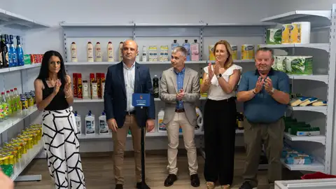 Inauguración del bar tienda 'La Plaza' en Cóbdar Inauguración del bar tienda 'La Plaza' en Cóbdar