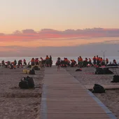 Imagen de archivo de la limpieza de las playas tras una Noche de San Juan Imagen de archivo de la limpieza de las playas tras una Noche de San Juan