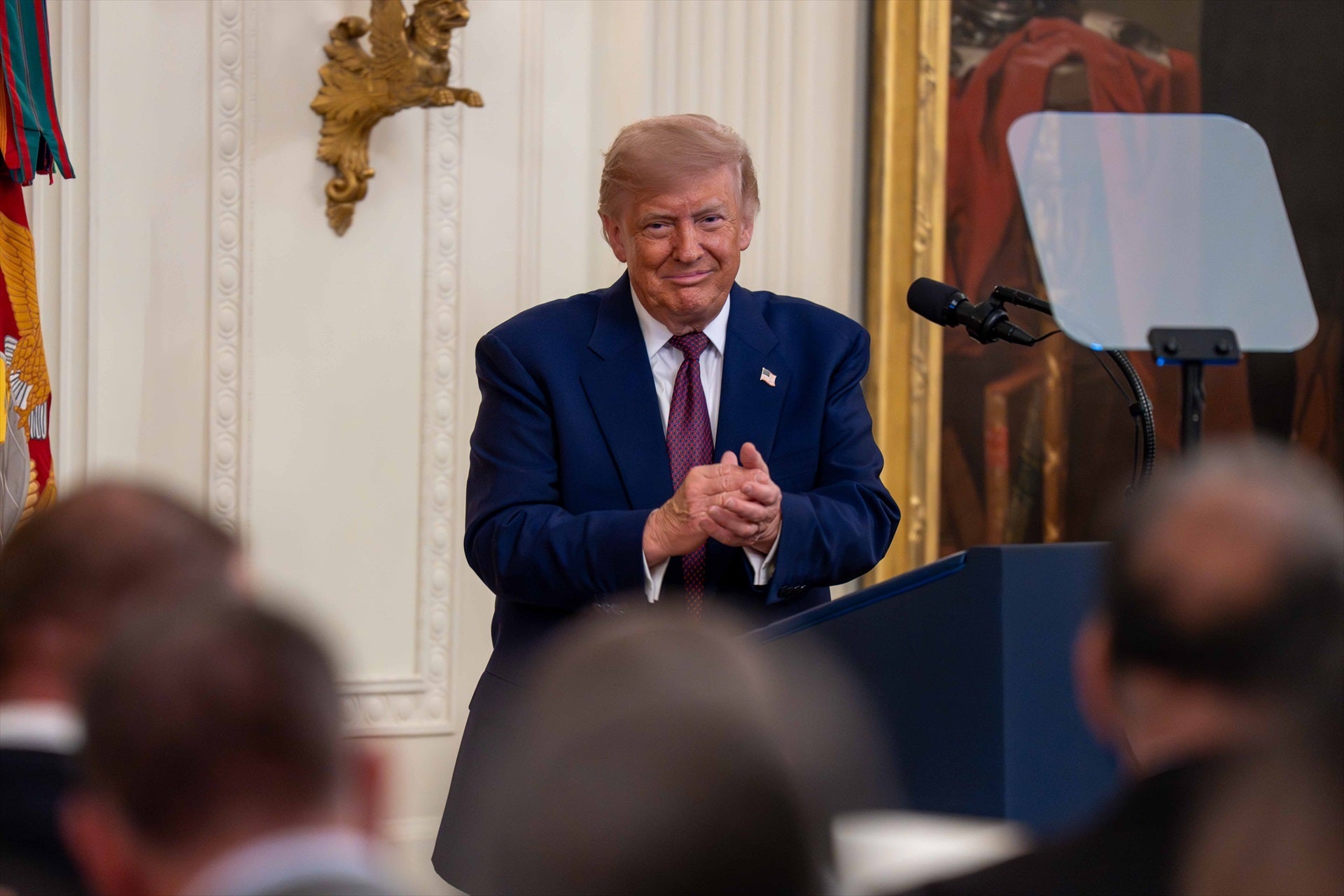 Trump vuelve a cargar contra Meloni y asegura que su popularidad está por los suelos: "Le dio la espalda a Estados Unidos" Trump vuelve a cargar contra Meloni y asegura que su popularidad está por los suelos: "Le dio la espalda a Estados Unidos"