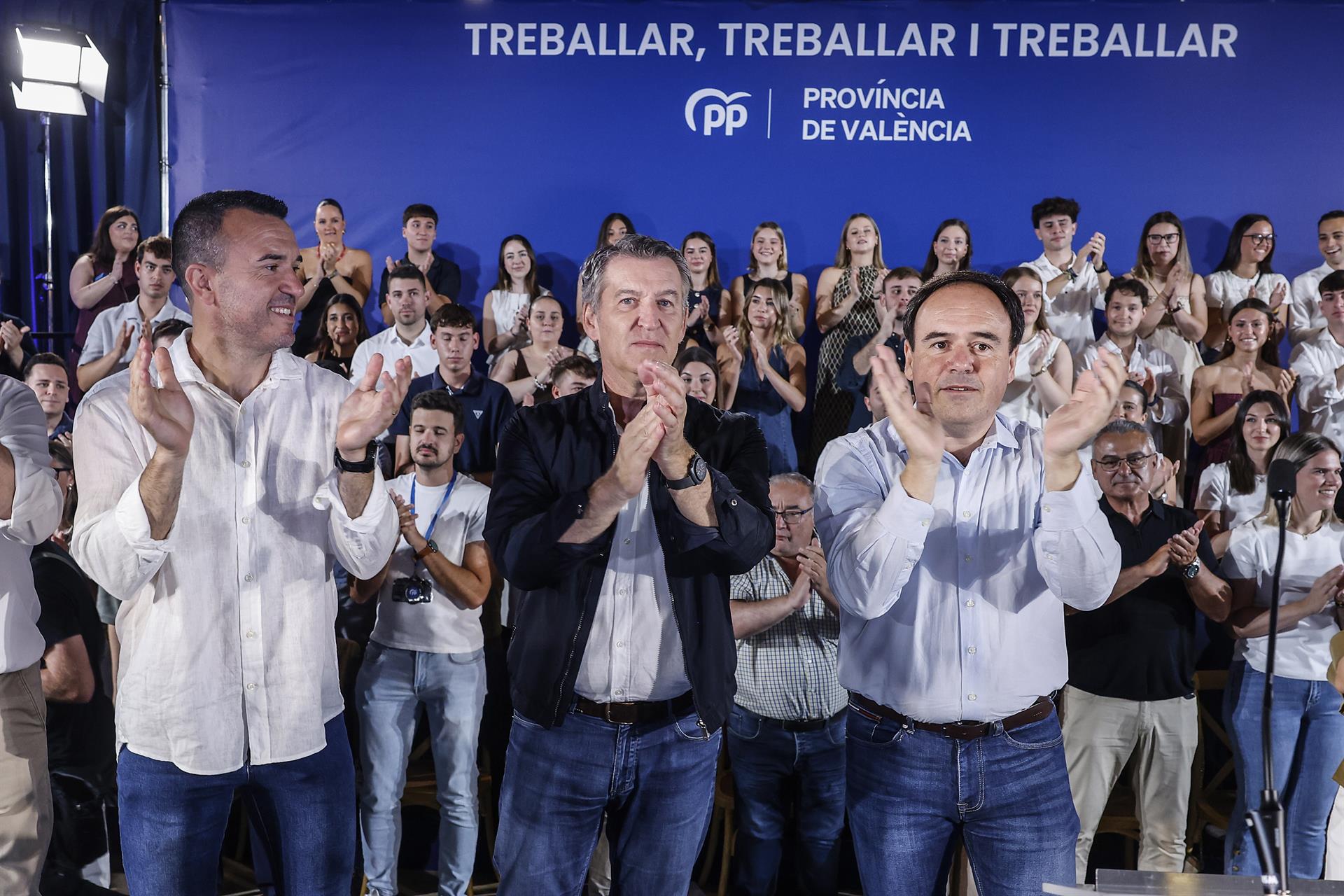 Feijóo se compromete en Sueca con los afectados de la DANA y con una financiación justa para la Comunitat Feijóo se compromete en Sueca con los afectados de la DANA y con una financiación justa para la Comunitat