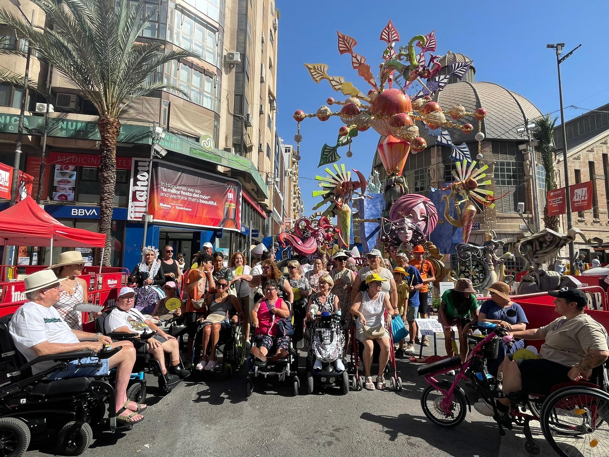 COCEMFE Alicante exige unas Hogueras sin barreras en su ‘Kedada’ más inclusiva COCEMFE Alicante exige unas Hogueras sin barreras en su ‘Kedada’ más inclusiva