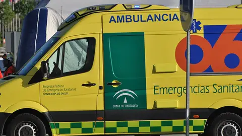 “Ese cuchillo podría haber acabado en cualquier compañero”, denuncian los sanitarios tras el apuñalamiento en el Centro de Salud de Armilla “Ese cuchillo podría haber acabado en cualquier compañero”, denuncian los sanitarios tras el apuñalamiento en el Centro de Salud de Armilla
