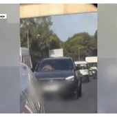 VÍDEO: Un hombre mantiene relaciones sexuales mientras conduce por una carretera en Marbella VÍDEO: Un hombre mantiene relaciones sexuales mientras conduce por una carretera en Marbella