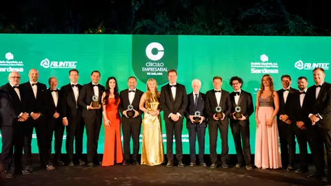El Círculo Empresarial de Málaga premia la excelencia de Sando, Trops, Tour10 y Utamed en su VI Gala Benéfica El Círculo Empresarial de Málaga premia la excelencia de Sando, Trops, Tour10 y Utamed en su VI Gala Benéfica