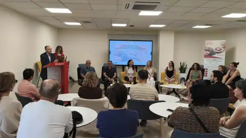 Dieciocho empresas de Castellón participan en un programa para impulsar la FP Dual en pequeños negocios Dieciocho empresas de Castellón participan en un programa para impulsar la FP Dual en pequeños negocios