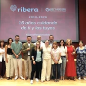 El Hospital del Vinalopó de Elche reconoce la humanización, innovación y el compromiso social en sus premios ‘Defensores de la Salud’ . El Hospital del Vinalopó de Elche reconoce la humanización, innovación y el compromiso social en sus premios ‘Defensores de la Salud’ .