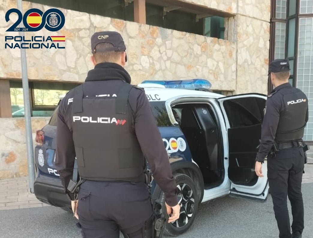 Detenidos cinco jóvenes por robo con violencia, amenazas y detención ilegal en Ciutadella Detenidos cinco jóvenes por robo con violencia, amenazas y detención ilegal en Ciutadella