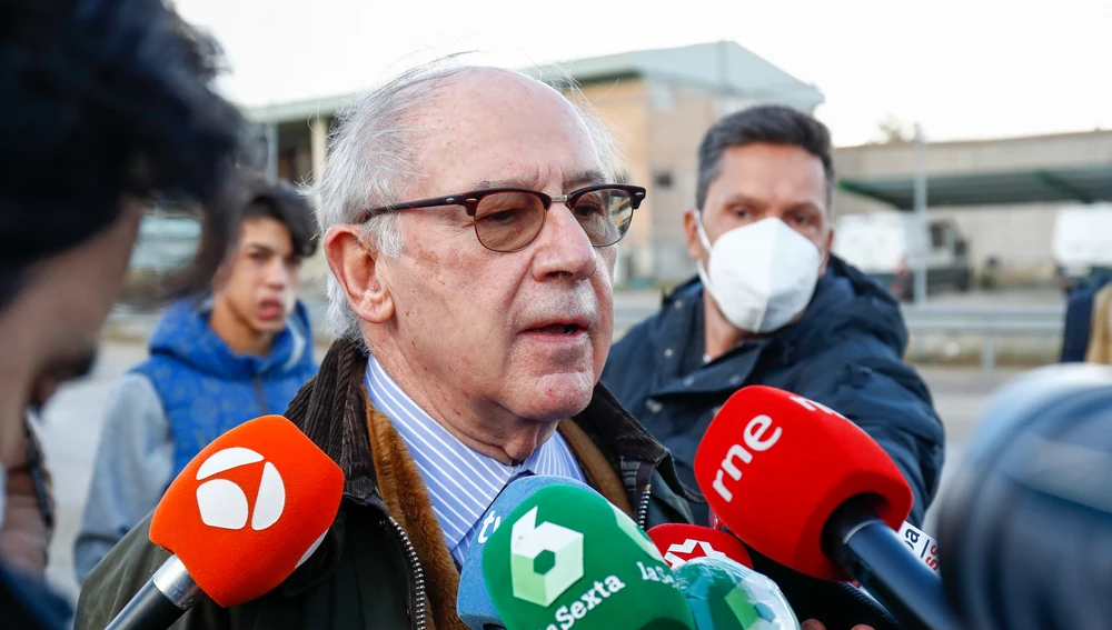 Rodrigo Rato a su salida de la prisión de Soto del Real. Rodrigo Rato a su salida de la prisión de Soto del Real.
