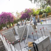 El alumnado del Taller de Empleo de l’Alfàs construye unos aseos públicos en el Parque de los Eucaliptos El alumnado del Taller de Empleo de l’Alfàs construye unos aseos públicos en el Parque de los Eucaliptos