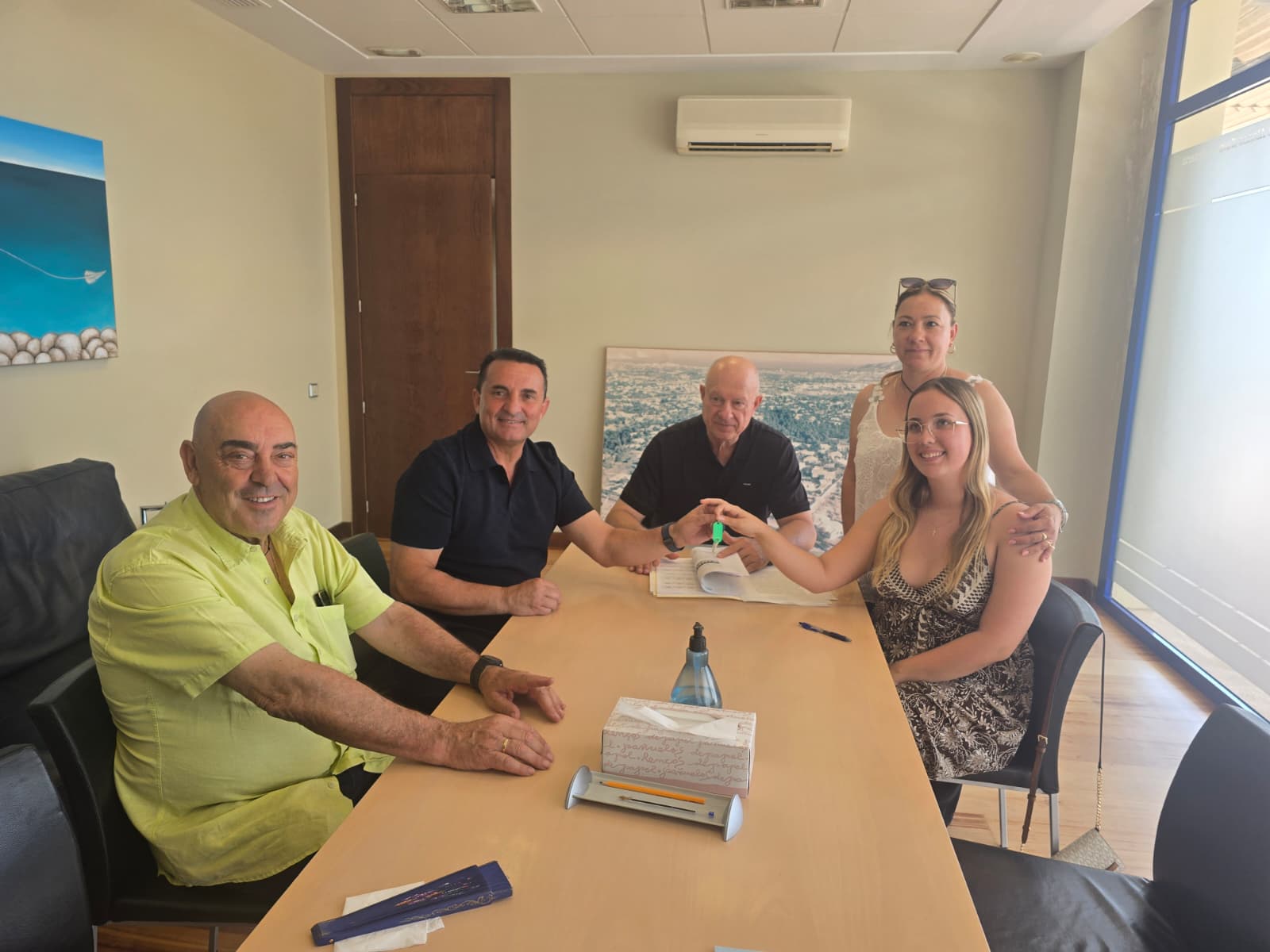 El ayuntamiento de La Nucía entrega las llaves de 2 Viviendas para Jóvenes El ayuntamiento de La Nucía entrega las llaves de 2 Viviendas para Jóvenes