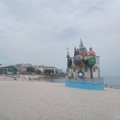 Falla de San Juan 2026 na praia de Riazor, con referencias os éxitos deportivos coruñeses