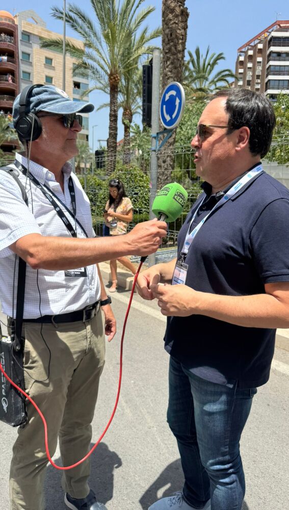 El president Juanfran Pérez Llorca con nuestro compañero Juan Carlos Fresneda