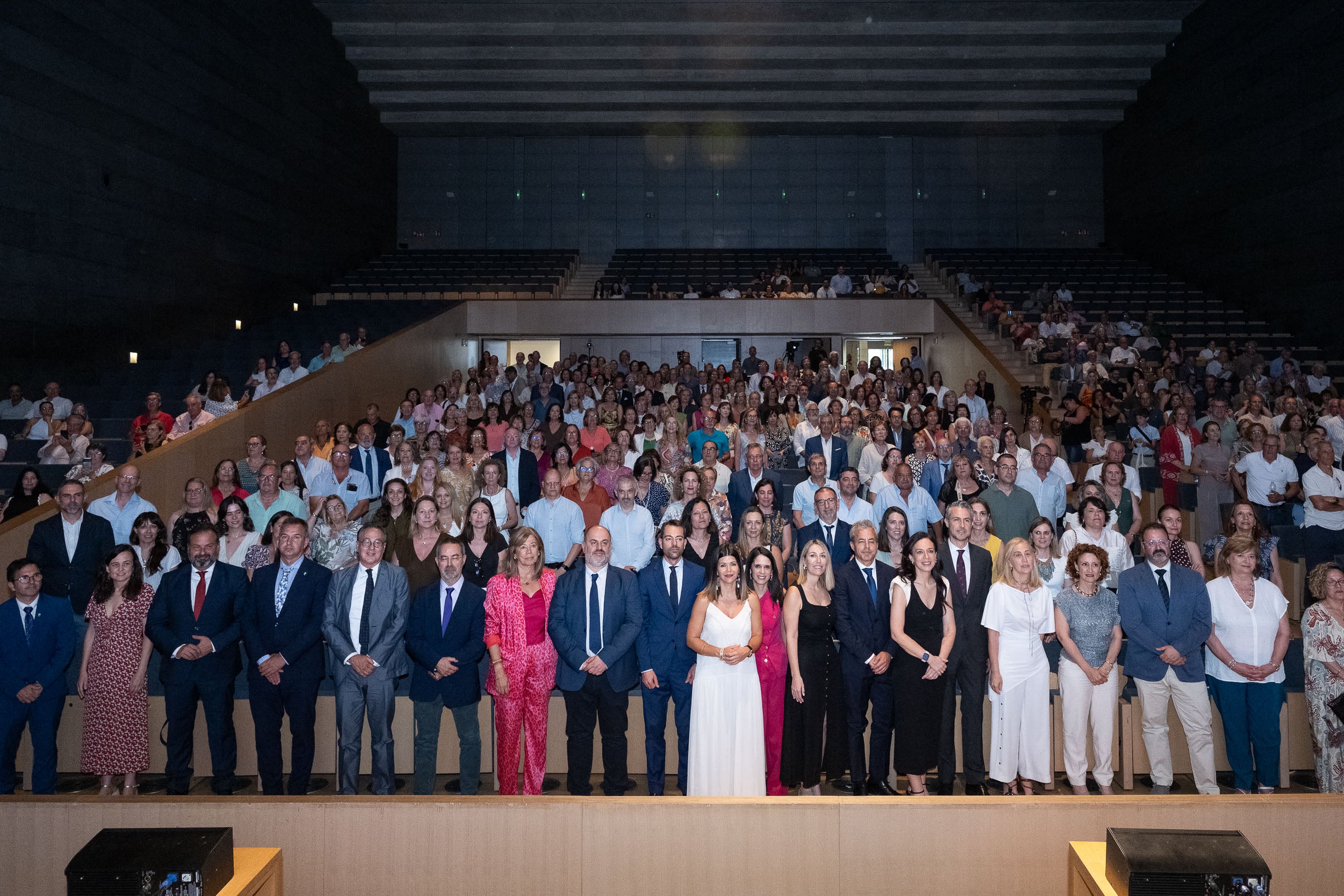 El SES reconoce la profesionalidad de 574 trabajadores jubilados y 15 fallecidos en 2025 El SES reconoce la profesionalidad de 574 trabajadores jubilados y 15 fallecidos en 2025