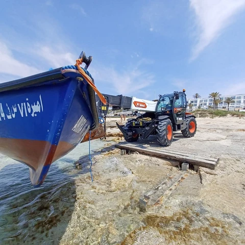 Formentera vive una situación límite con la retirada de pateras de sus costas