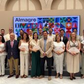 Foto de familia de la presentación del Festival de Almagro