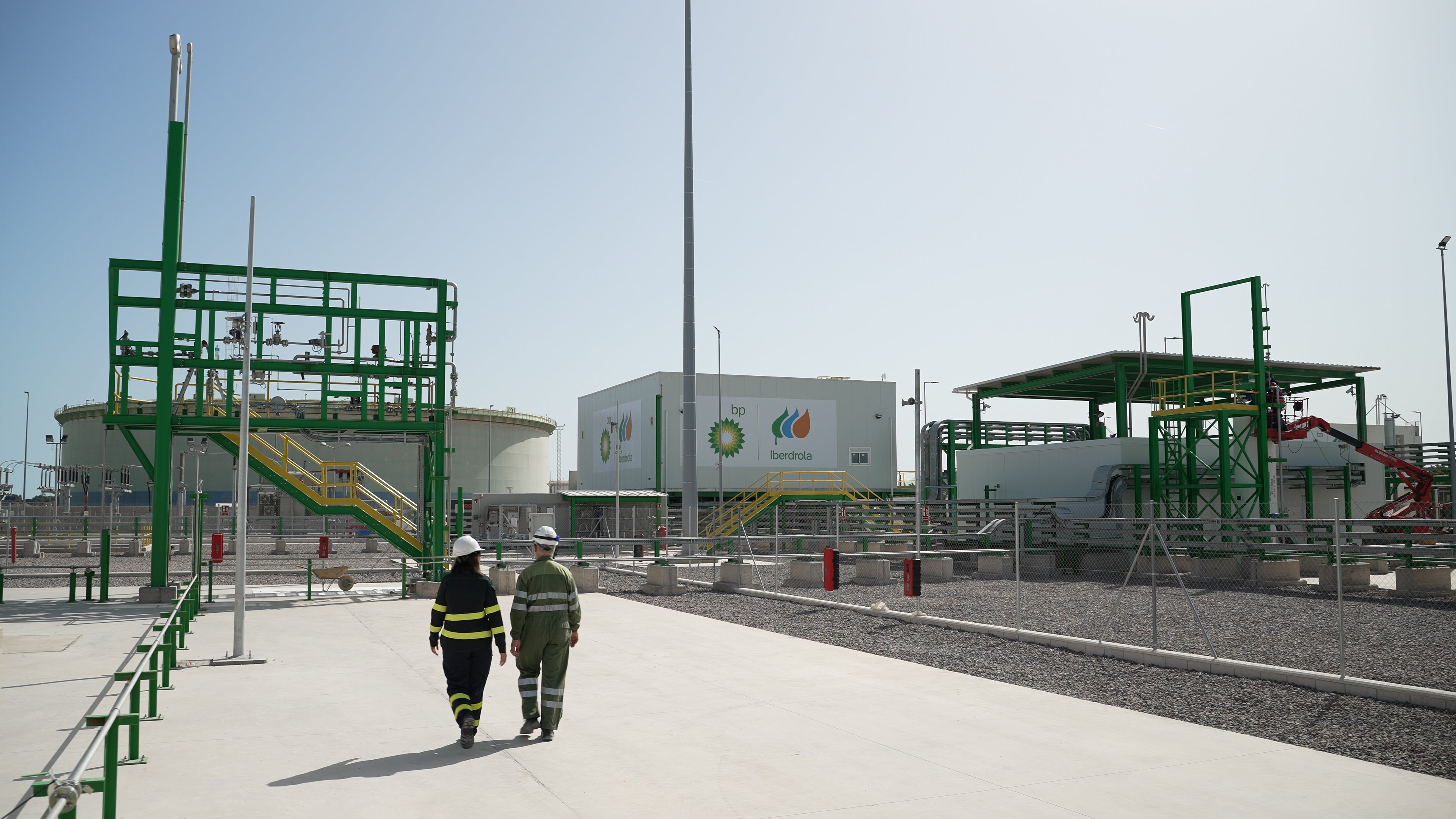 El Gobierno reasigna 211 millones a Castellón para mayor producción de hidrógeno verde El Gobierno reasigna 211 millones a Castellón para mayor producción de hidrógeno verde