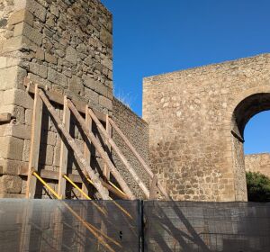 El Ministerio de Cultura colaborar&aacute; en el an&aacute;lisis del estado de las murallas de Talavera