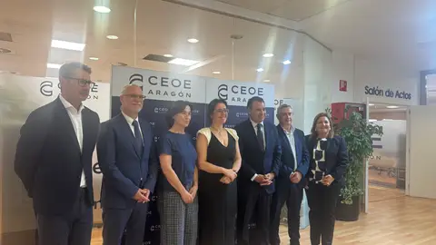 Valle y Tersier con otros representantes de CEOE Valle y Tersier con otros representantes de CEOE