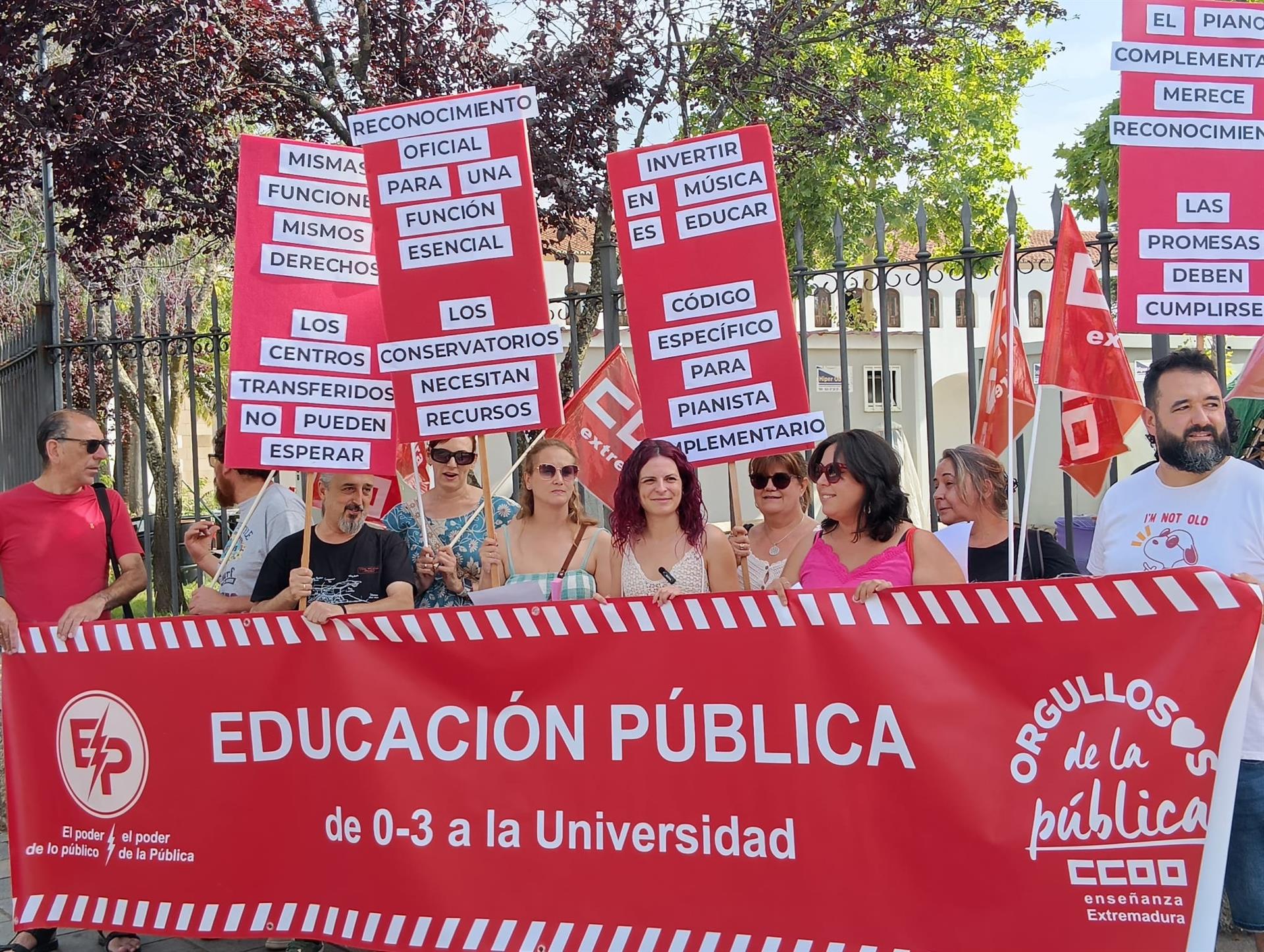 CCOO reclama a la Junta mejoras en las condiciones laborales de los conservatorios de música y danza de Extremadura CCOO reclama a la Junta mejoras en las condiciones laborales de los conservatorios de música y danza de Extremadura