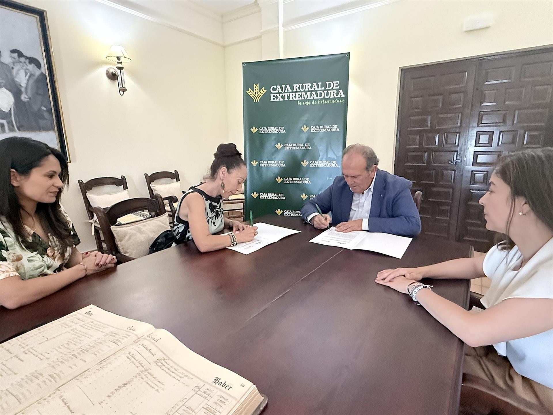 Caja Rural de Extremadura apoya como patrocinador la 40ª edición del Festival de Teatro Clásico de Alcántara Caja Rural de Extremadura apoya como patrocinador la 40ª edición del Festival de Teatro Clásico de Alcántara