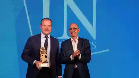 Galletas Gullón recibe el Premio Iberaval al Mejor Proyecto TIC por su estrategia de transformación digital industrial .