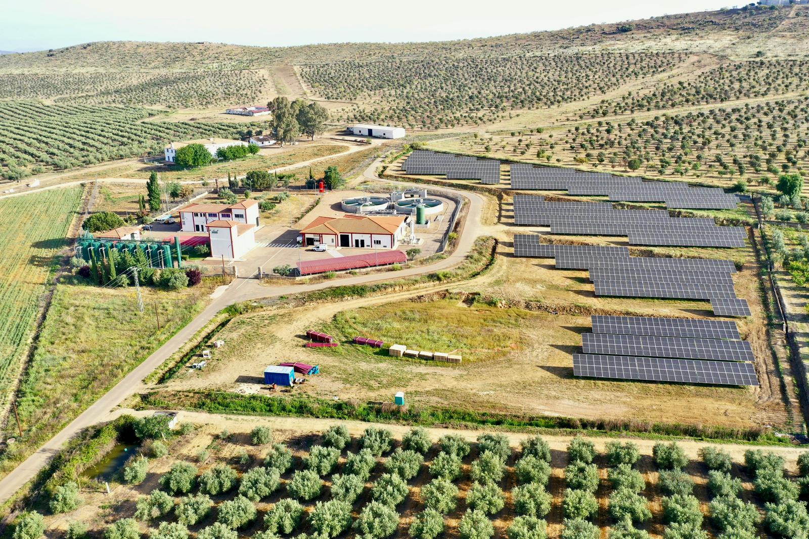 El proyecto DIGITALASVEGAS, de 2,65 millones de euros, mejora la gestión del ciclo del agua beneficiando a más de 128.000 habitantes de la comarca Vegas Altas-La Serena El proyecto DIGITALASVEGAS, de 2,65 millones de euros, mejora la gestión del ciclo del agua beneficiando a más de 128.000 habitantes de la comarca Vegas Altas-La Serena