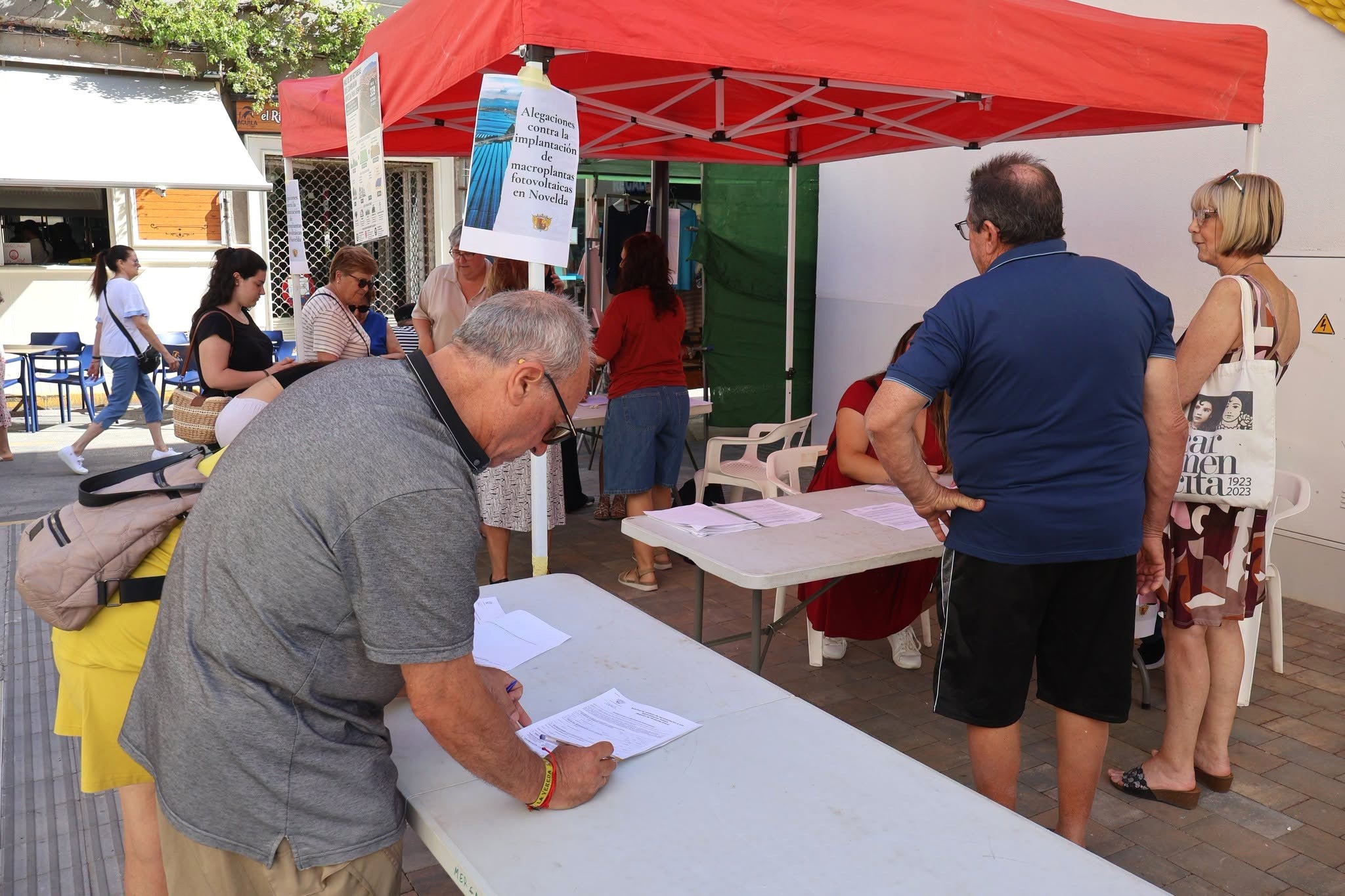 La campaña del Ayuntamiento de Novelda contra las plantas solares proyectadas en el municipio recaba más de 3.200 alegaciones La campaña del Ayuntamiento de Novelda contra las plantas solares proyectadas en el municipio recaba más de 3.200 alegaciones