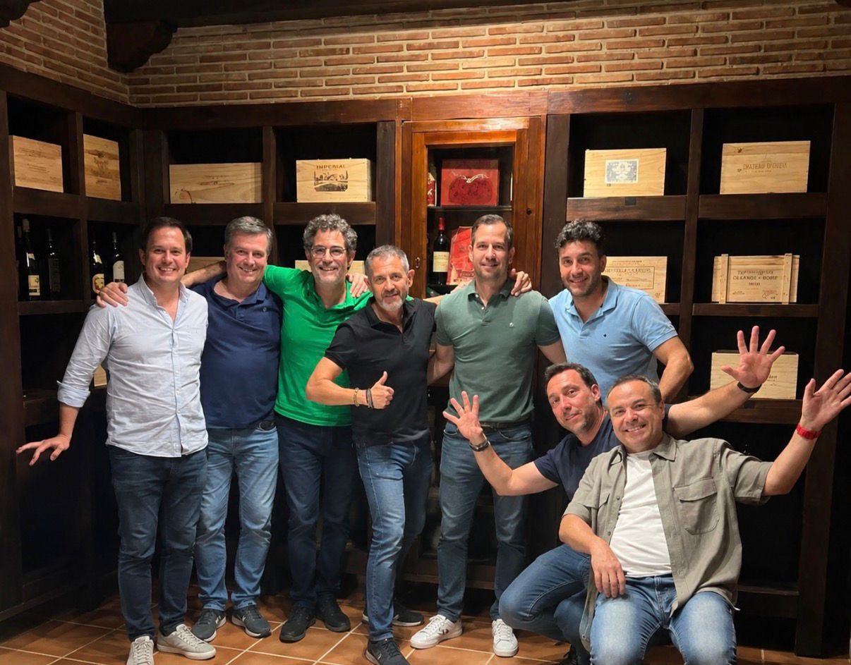 De padres a hijos: 'La Familia 1923' se integra en la Federación de Peñas del Elche De padres a hijos: 'La Familia 1923' se integra en la Federación de Peñas del Elche