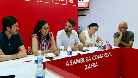 Cotrina denuncia en Zafra el abandono de la dependencia por parte del gobierno de Guardiola Cotrina denuncia en Zafra el abandono de la dependencia por parte del gobierno de Guardiola