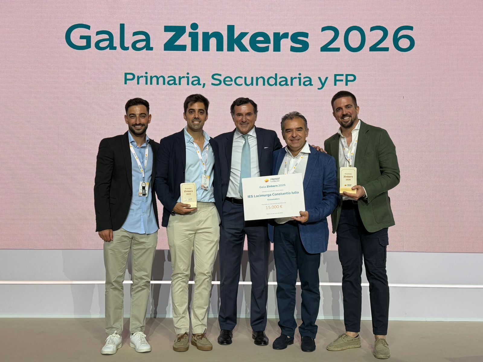 El IES Lacimurga de Navalvillar de Pela obtiene el Premio Nacional Zinkers 2026 y consolida a Extremadura como referente en educación para la sostenibilidad El IES Lacimurga de Navalvillar de Pela obtiene el Premio Nacional Zinkers 2026 y consolida a Extremadura como referente en educación para la sostenibilidad