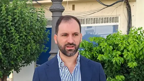 Vox eliminará en Agricultura los fondos a asociaciones ecologistas para dirigirlos a relevo en el campo Vox eliminará en Agricultura los fondos a asociaciones ecologistas para dirigirlos a relevo en el campo