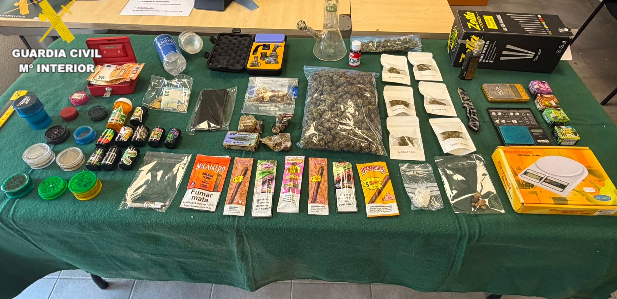Desmantelado un punto de venta de drogas en Benicàssim que operaba como un supuesto club de cannabis Desmantelado un punto de venta de drogas en Benicàssim que operaba como un supuesto club de cannabis