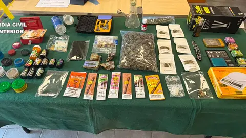 Desmantelado un punto de venta de drogas en Benicàssim que operaba como un supuesto club de cannabis Desmantelado un punto de venta de drogas en Benicàssim que operaba como un supuesto club de cannabis