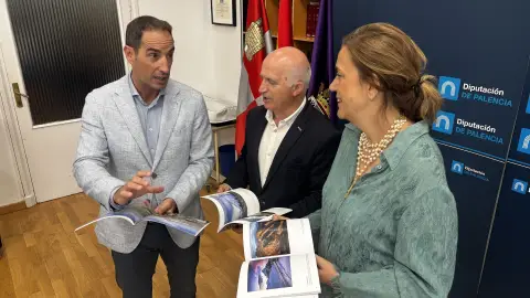 Naturaleza y tecnología se unen en la nueva guía "Montaña Palentina. Coordenadas de Luz de un Territorio" .