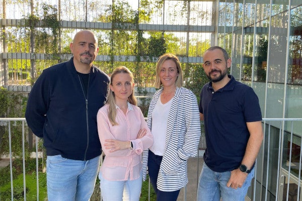 Fisabio i l'UJI proposen un decàleg per a incorporar la intel·ligència artificial generativa a la investigació en cures Fisabio i l'UJI proposen un decàleg per a incorporar la intel·ligència artificial generativa a la investigació en cures